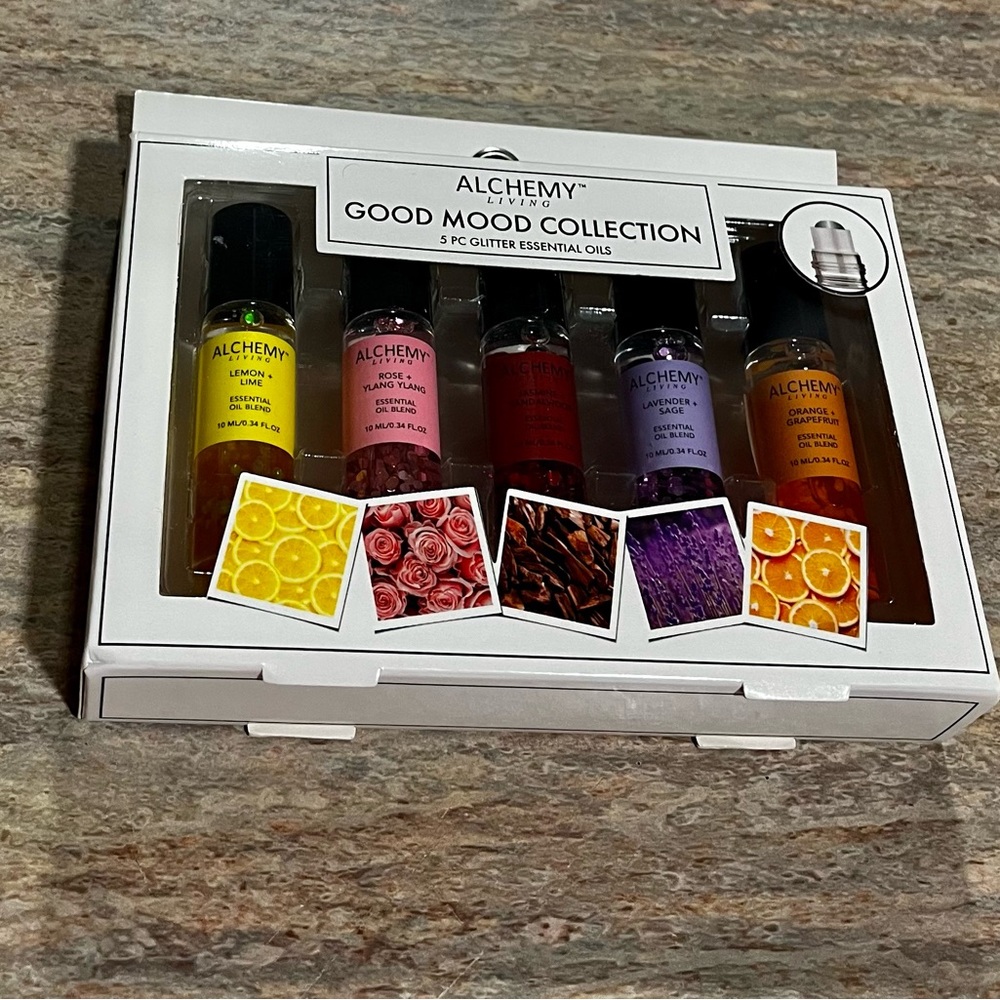 NIB 5-Piece Alchemy good mood collection glitter essential oils